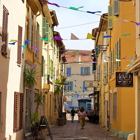 In Near La Salis * Antibes